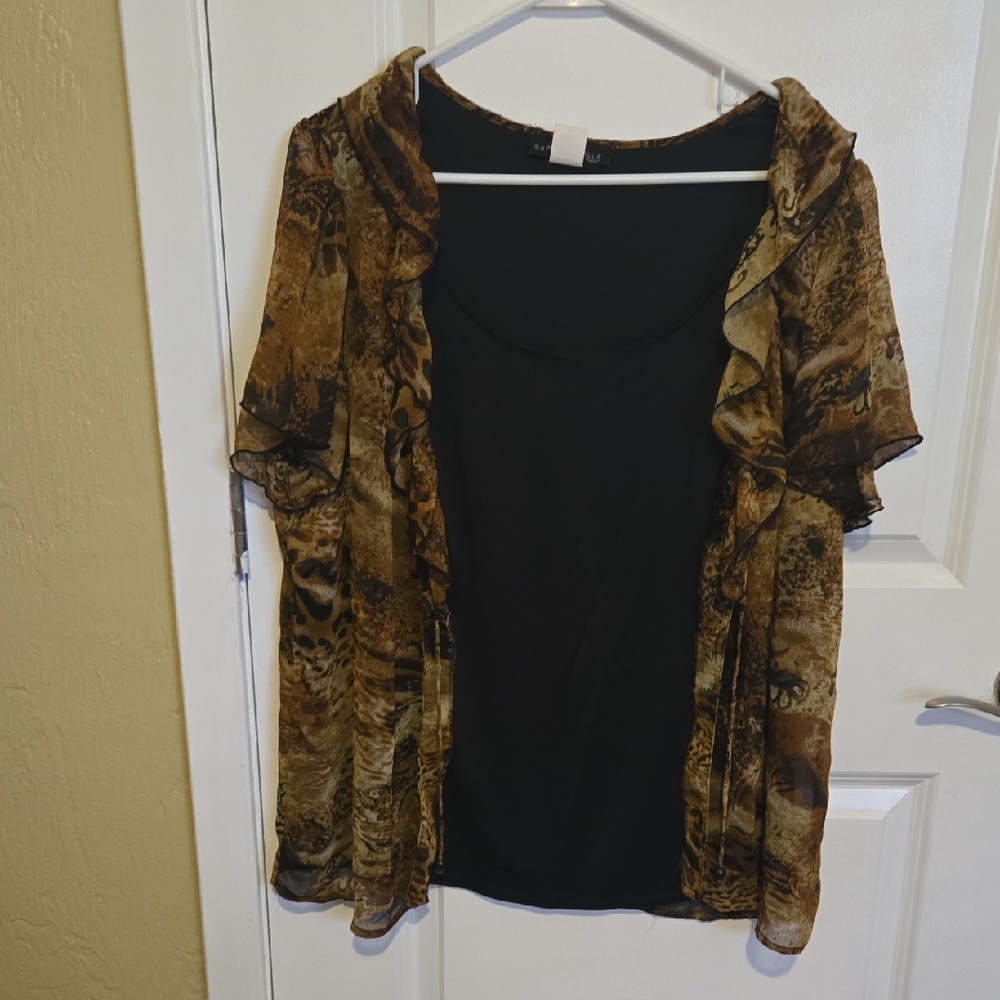 Sara Michelle Brown and Black Blouse 1x